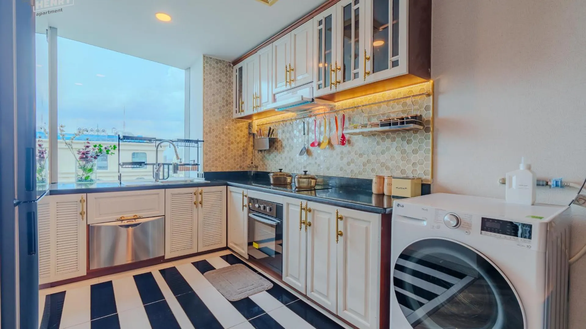 Son&Henry Sailing Tower Apartment Ho Chi Minh City